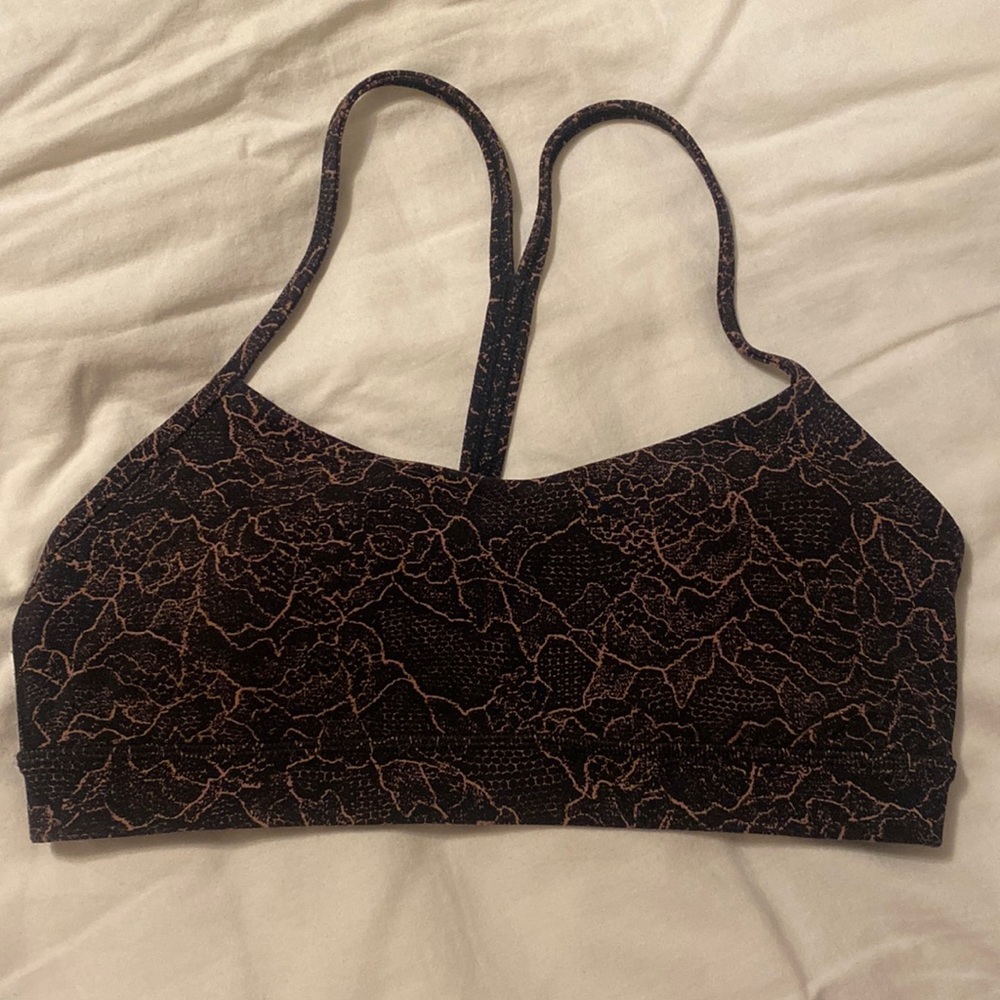 Lululemon Flow Y Bra Nulu, size 8